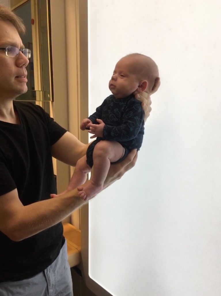 Passfoto för B på gång